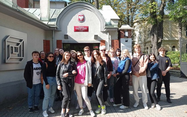 379557160_914844386837221_4873565604461162967_n