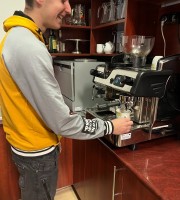 D5DA5186-A6F1-4A29-9741-71221D45EC01