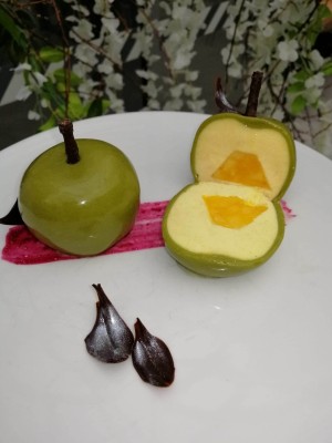 monoporcje z musem owocowym i żelką