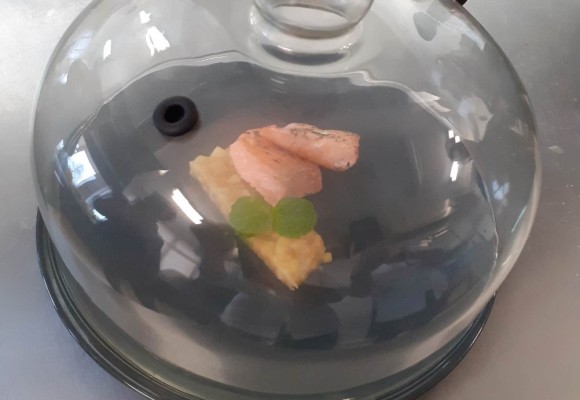 łosoś grillowany, odymiany