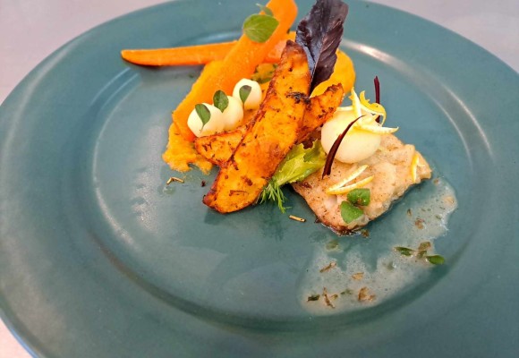 dorada pieczona z ziemniakiem