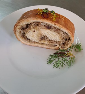 strudel z kapustą i podgrzybkami